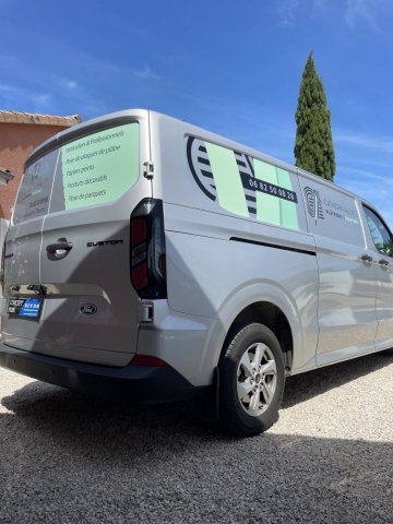 Concept' Pub - Pose d'un véhicule utilitaire à La Chapelle de Guinchay