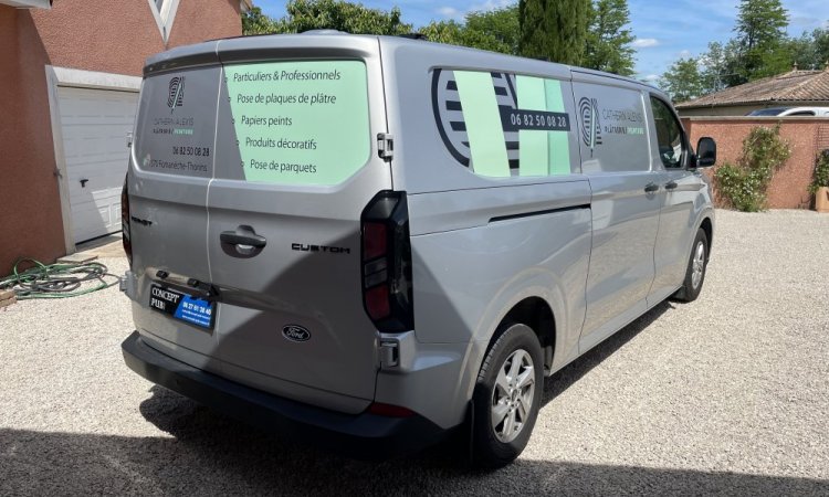 Concept' Pub - Pose d'un véhicule utilitaire à La Chapelle de Guinchay